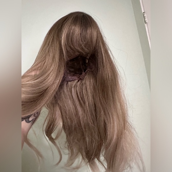 Blonde Ombre Medium Length Synthetic Wig - Picture 1 of 4